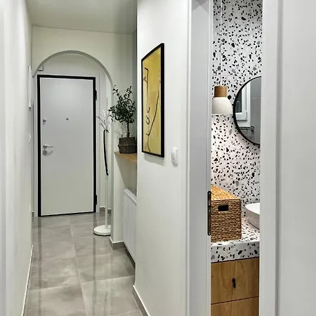 White Rabbit By Halu! Thessalonique